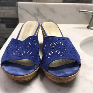 Women’s sandals